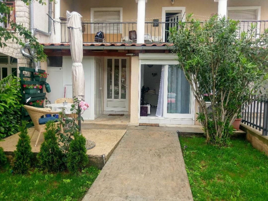 Lovely Apartment With Garden And Terrace Рийека Екстериор снимка