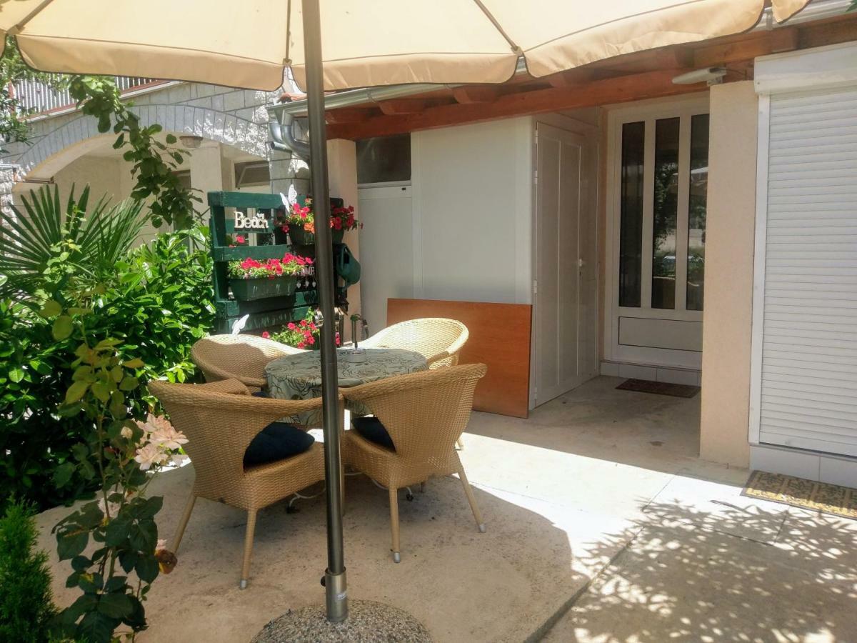 Lovely Apartment With Garden And Terrace Рийека Екстериор снимка
